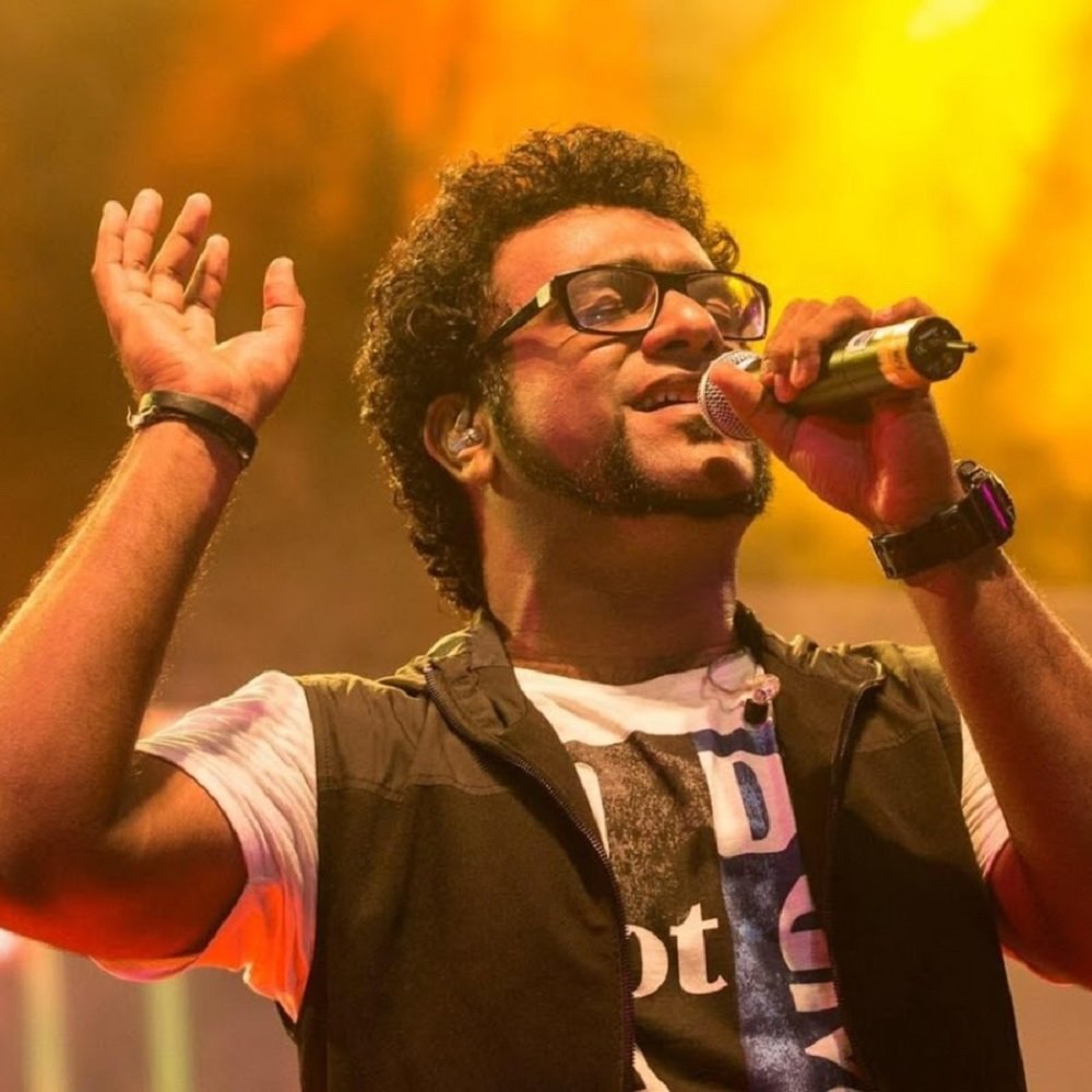 Top 10 Most Popular Tamil Singers: Age, Height, Weight and Biography 7 Haricharan