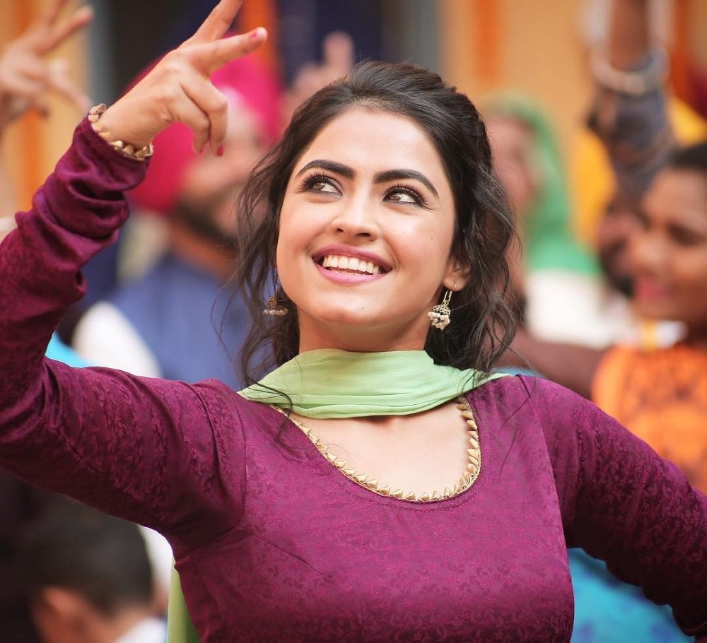 Top 10 Most Popular Punjabi Actresses: Age, Height, Weight and Biography 6 Simi Chahal